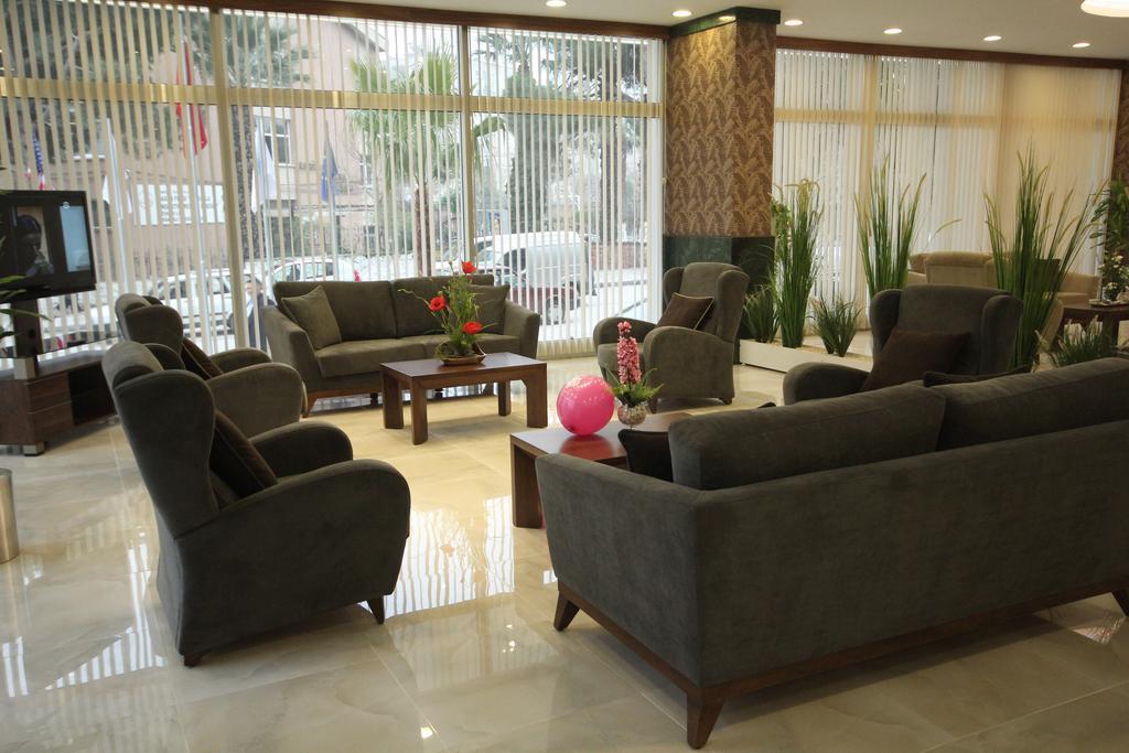 Palmcity Hotel Turgutlu Extérieur photo